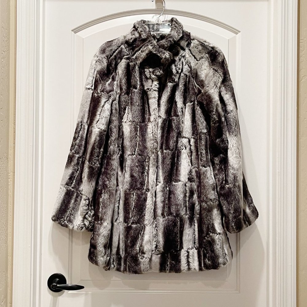 Hilary Radley Coat XS Gray Black White Faux Fur Coat Jacket NWOT Beautiful NEW!